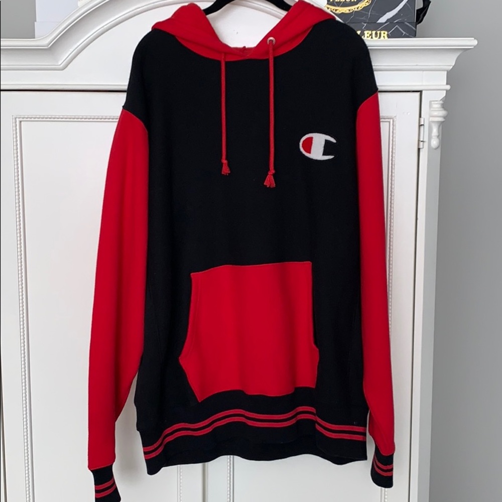 Champion sweatshirt worn once! Gender neutral!